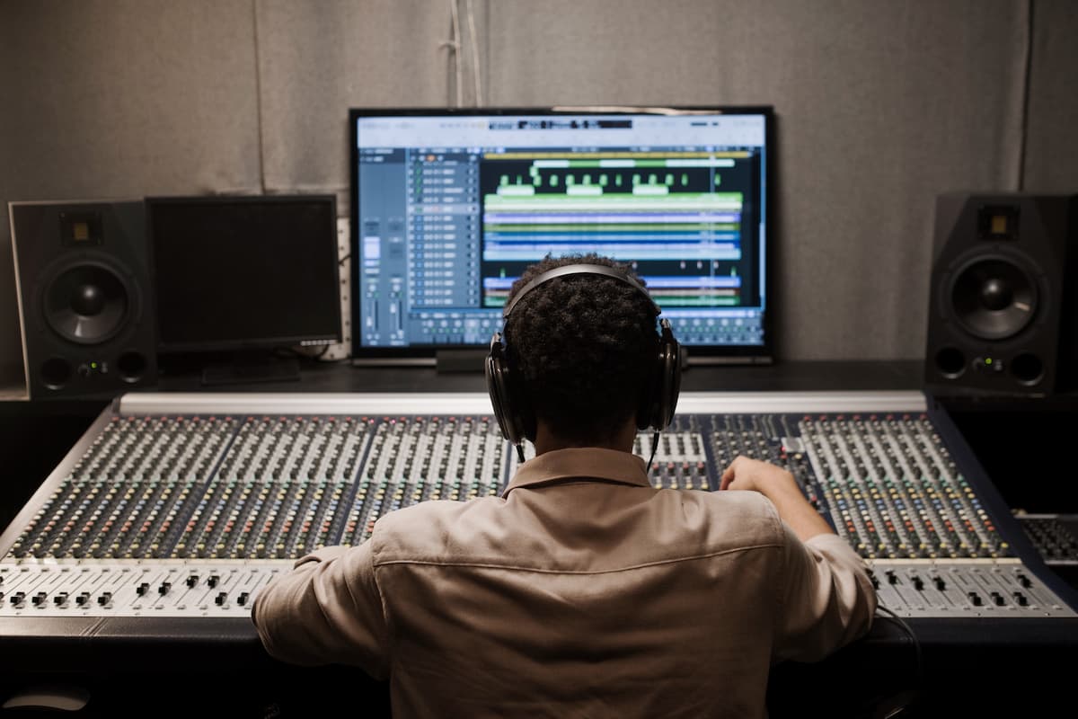 Ada 6 Peran Sound Designer dalam Film